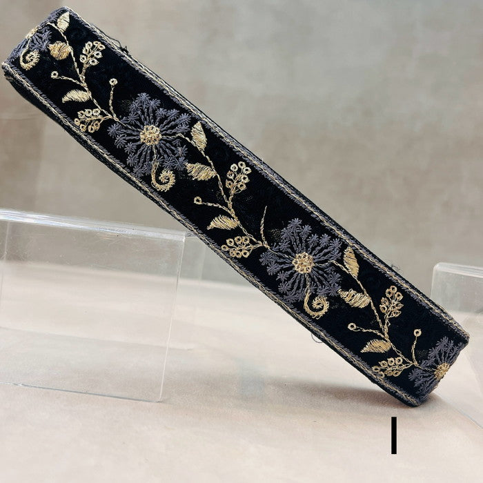 【50cm単位】 刺繍リボン 同系色で 美しい 季節外れに咲く 雪の結晶の様な花 チュール 幅約3.9cm 240528001