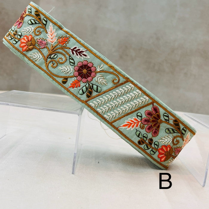 【50cm単位】 刺繍リボン カラフルデザイン 流れる蔦 異国に咲く花々 布地 幅約5.5cm 240904003