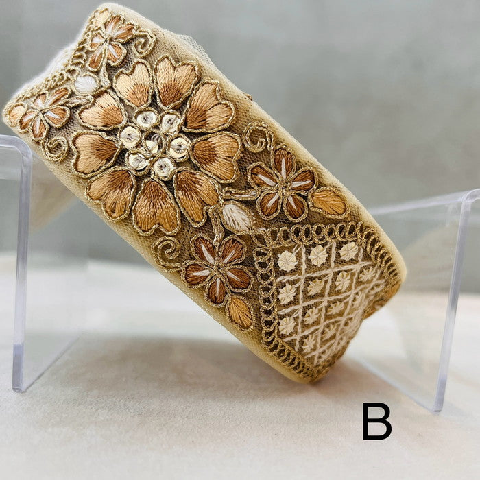 【50cm単位】 刺繍リボン 華やぐデザイン 心奪われる 石楠花 小花のダンス チュール 幅約4.5cm 240912003