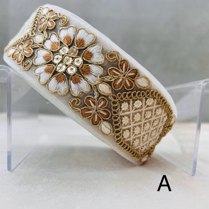【50cm単位】 刺繍リボン 華やぐデザイン 心奪われる 石楠花 小花のダンス チュール 幅約4.5cm 240912003