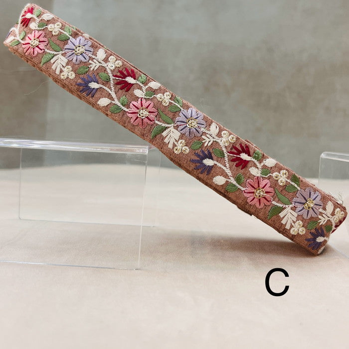 【50cm単位】 刺繍リボン 細幅 パステルカラー 寒い季節に 心躍る ふんわり キュートな 花 布地 幅約3.1cm 241029001