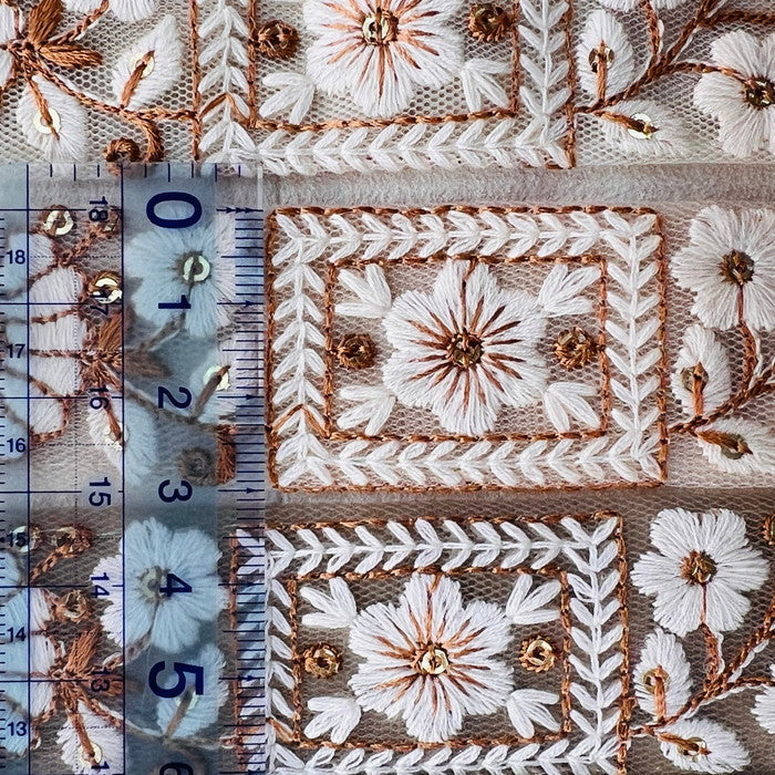 【50cm単位】 刺繍リボン 細幅 ゴールドが光る 溢れるように咲く 白い花々 チュール 幅約3cm 241029005