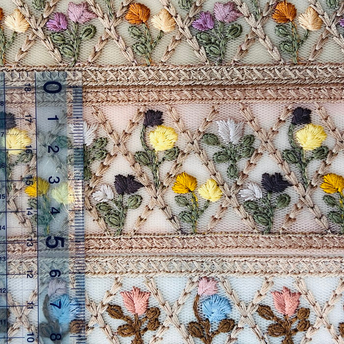 【50cm単位】 刺繍リボン チュールの 優しさ 可憐なチューリップと 小花の コラボ チュール 幅約5.5cm 241219004