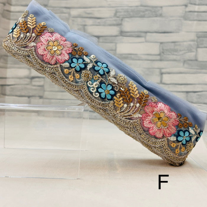 【50cm単位】 刺繍リボン スパンコール輝く ガーランド型が 華やか 花のチョーカー チュール 幅約4.7cm 241209002