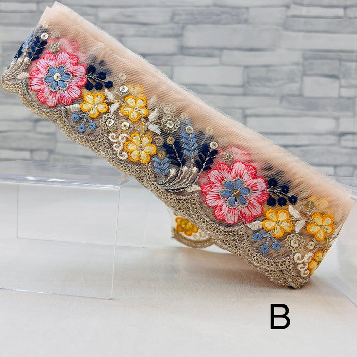 【50cm単位】 刺繍リボン スパンコール輝く ガーランド型が 華やか 花のチョーカー チュール 幅約4.7cm 241209002
