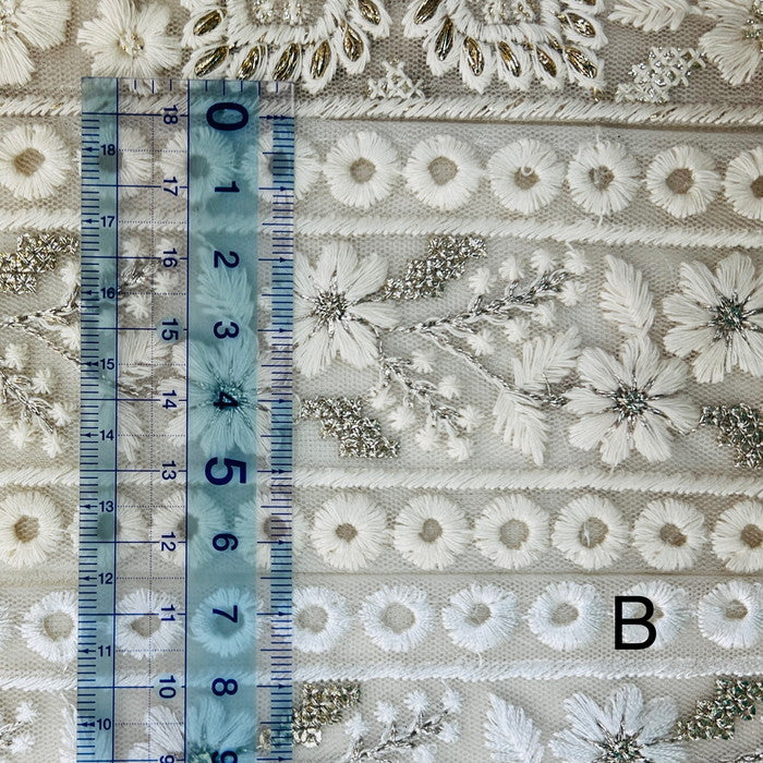 【50cm単位】 刺繍リボン 美しい白の花達 チュール オーガンジー 幅約6cm~約8.5cm 250415001