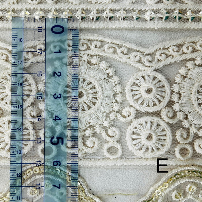 【50cm単位】 刺繍リボン 美しい白の花達 チュール オーガンジー 幅約6cm~約8.5cm 250415001