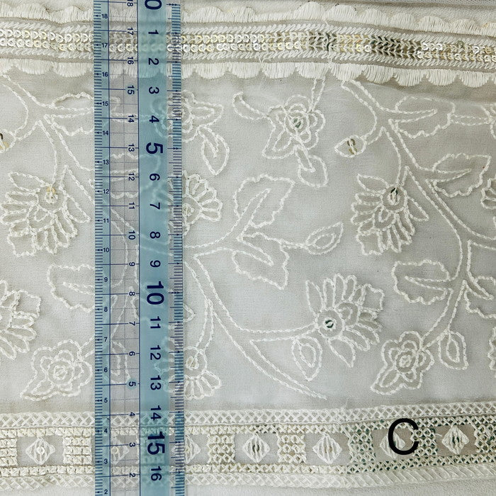 【50cm単位】 刺繍リボン 太幅 圧倒的存在感の白 チュール 幅約12.8cm~約17cm 250415002