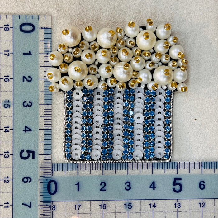 ビーズ刺繍 ワッペン 弾ける可愛さ キラキラ ポップコーン 縦約5.4cm×横約5cm PT24062902