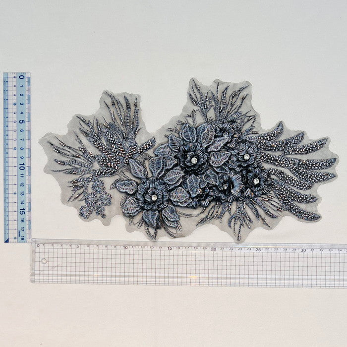 【1枚単位】立体デザイン 煌めく 白と黒 情熱の花 モチーフ サイズ約18cm×約34cm SMT2412008