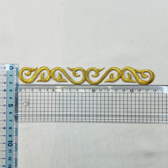 【1枚単位】揺らめく 紋様 刺繍モチーフ サイズ長さ約18.5cm~約23.5cm SMT2412013