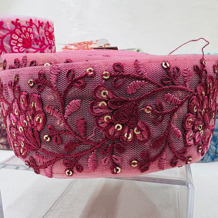 【50cm単位】 刺繍リボン シックでエレガント 同色糸で紡ぐ花柄華やか刺繡リボン2 チュール 幅約5cm 230404005