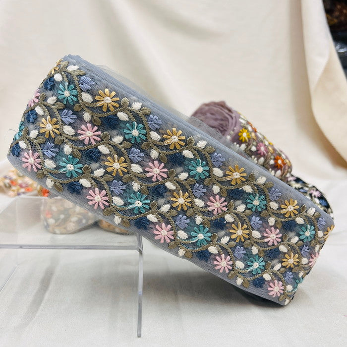 【50cm単位】 刺繍リボン ノンスパンコール 大人気!太幅!ニュアンスカラー 小花柄の絨毯のよう チュール 幅約7.5cm 23040626001