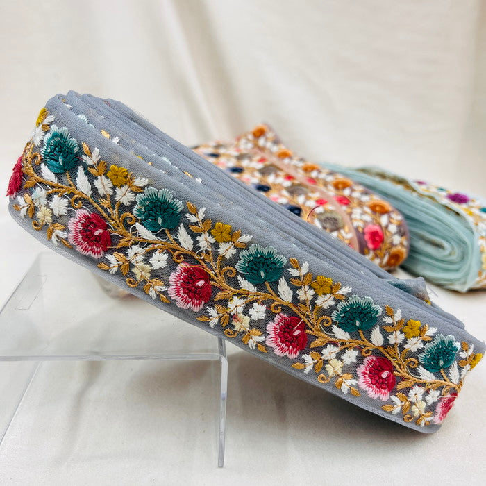 【50cm単位】 刺繍リボン ノンスパンコール 夜明けの約束 咲き乱れる花たち チュール 幅約5cm 23040626003