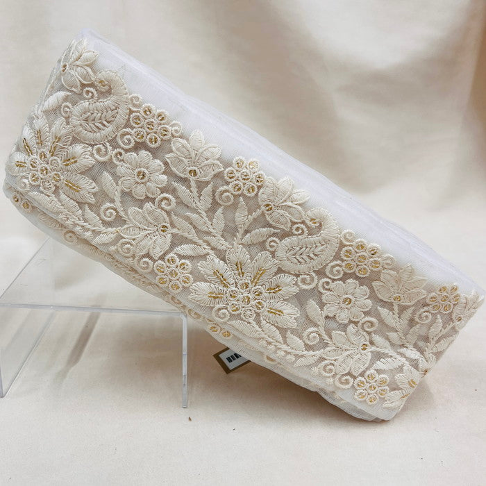 【50cm単位】 刺繍リボン 太幅 白のマジック あなたの夢の中の花 大きく咲かせましょう チュール 幅約8.9cm 23040626012
