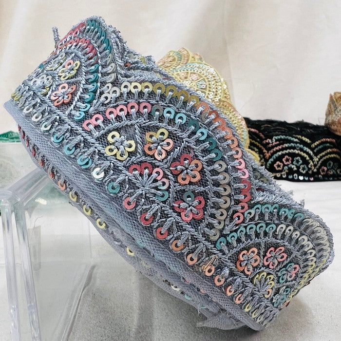 【50cm単位】 刺繍リボン スカラップ型 あなたはどのマーメイド?② 心ときめく チュール 幅約3.9cm 23040626019