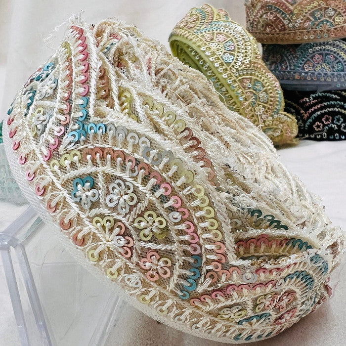 【50cm単位】 刺繍リボン スカラップ型 あなたはどのマーメイド?② 心ときめく チュール 幅約3.9cm 23040626019