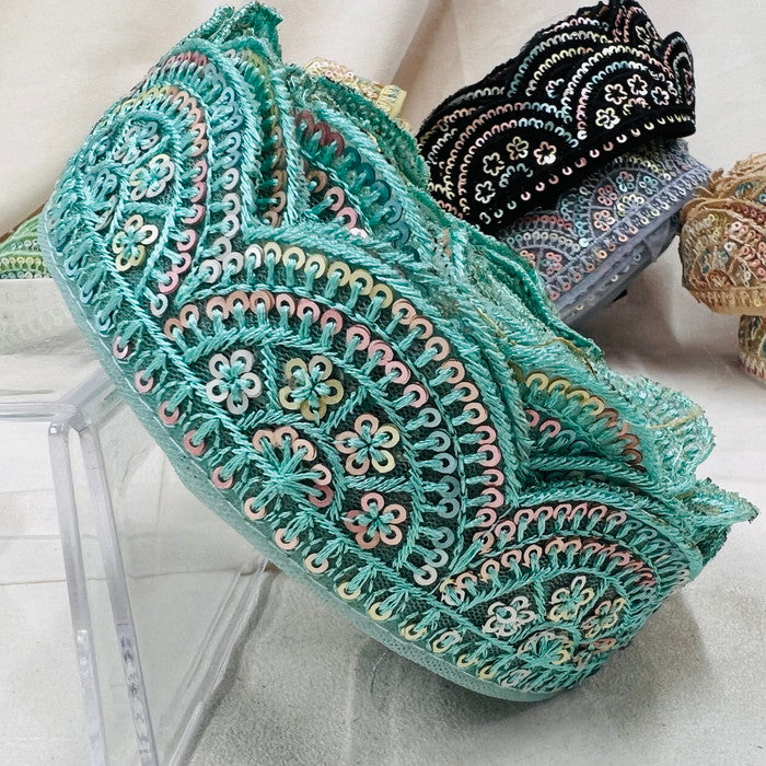 【50cm単位】 刺繍リボン スカラップ型 あなたはどのマーメイド?② 心ときめく チュール 幅約3.9cm 23040626019