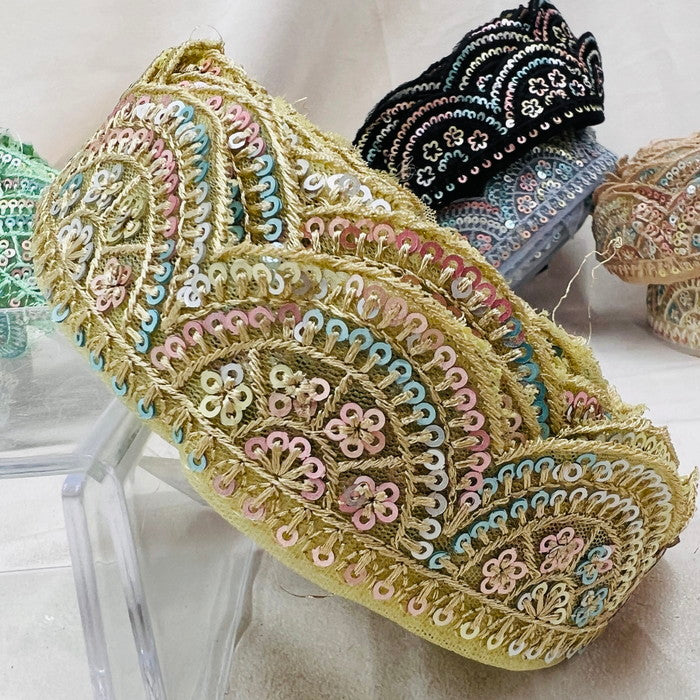 【50cm単位】 刺繍リボン スカラップ型 あなたはどのマーメイド?② 心ときめく チュール 幅約3.9cm 23040626019
