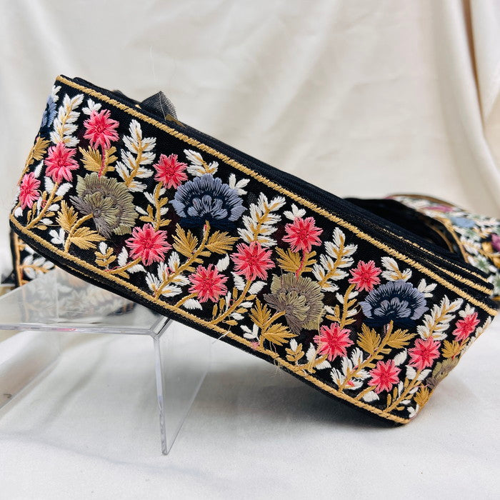 【50cm単位】 刺繍リボン ノンスパンコール 真夜中の約束 咲き乱れる花たち2 チュール 幅約7.3cm 23040626029