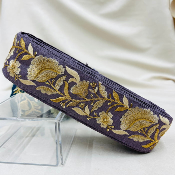 【50cm単位】 刺繍リボン 豪華絢爛 眩い輝き ゴールドの魔法 魅惑の花柄 布地 幅約5cm 230508003