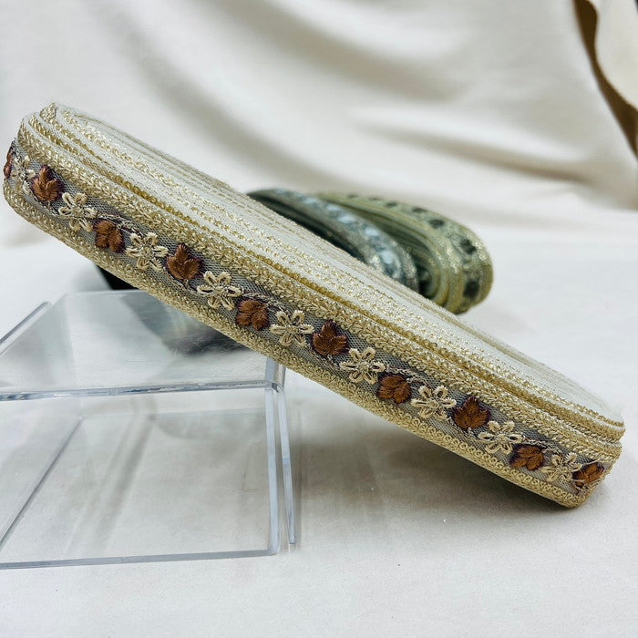 【50cm単位】 刺繍リボン 細幅 ビターの薫り 大人な配色 シックでエレガント チュール 幅約2.8cm 230508011