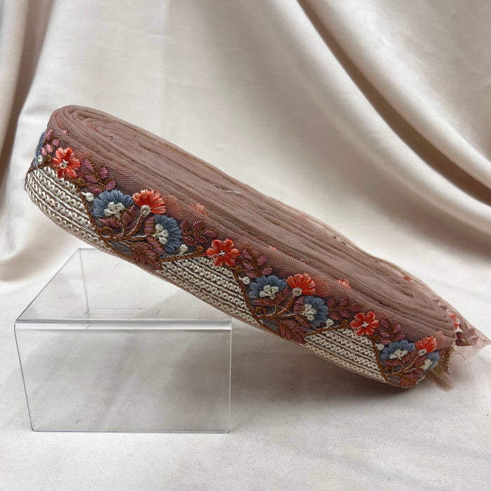【50cm単位】 刺繍リボン 湖畔に咲く 花のように 色とりどりの 小花たち インド刺繡リボン チュール 幅約3.9cm 230529002