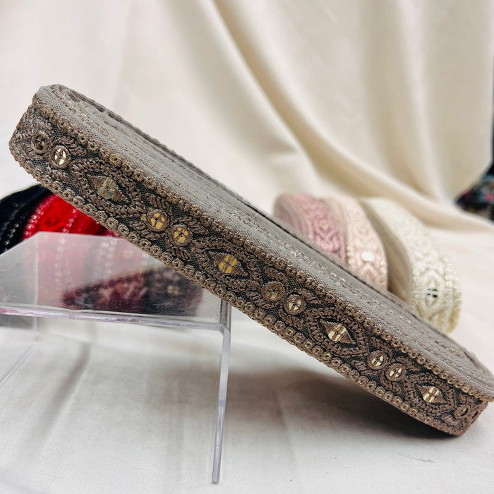 【50cm単位】 刺繍リボン キラキラが止まらない 宝石のような輝き ゴージャス インド刺繡リボン チュール 幅約2.5cm 230529004