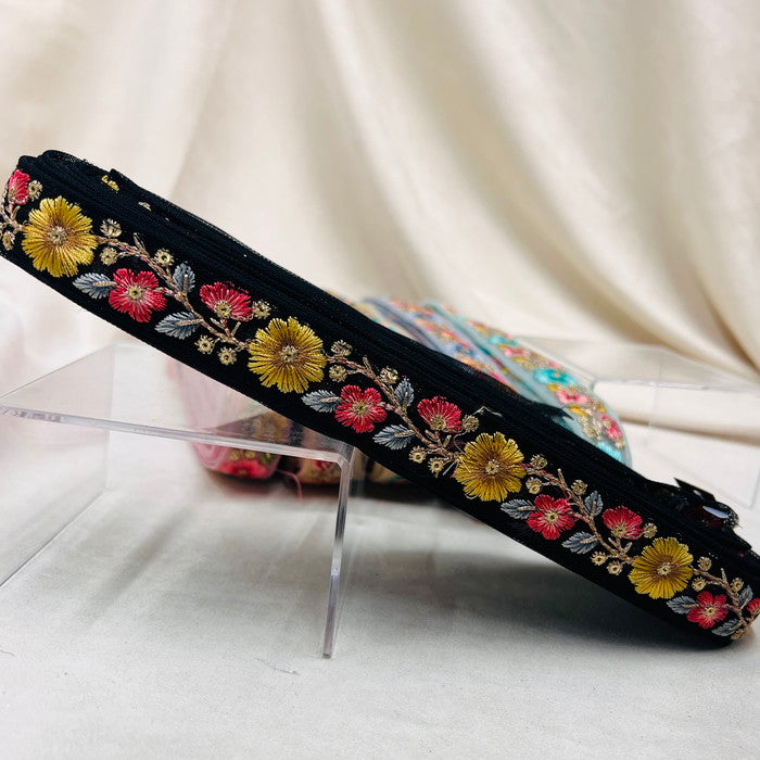 【50cm単位】 刺繍リボン 夏の日差し に映える! くっきりカラフル キュートな花柄 インド刺繡リボン チュール 幅約2.7cm 230529008