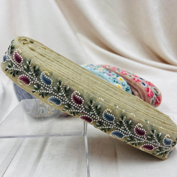 【50cm単位】 刺繍リボン 中間色が今どき 初恋の予感 そっと花咲く インド刺繡リボン チュール 幅約3.9cm 230529009