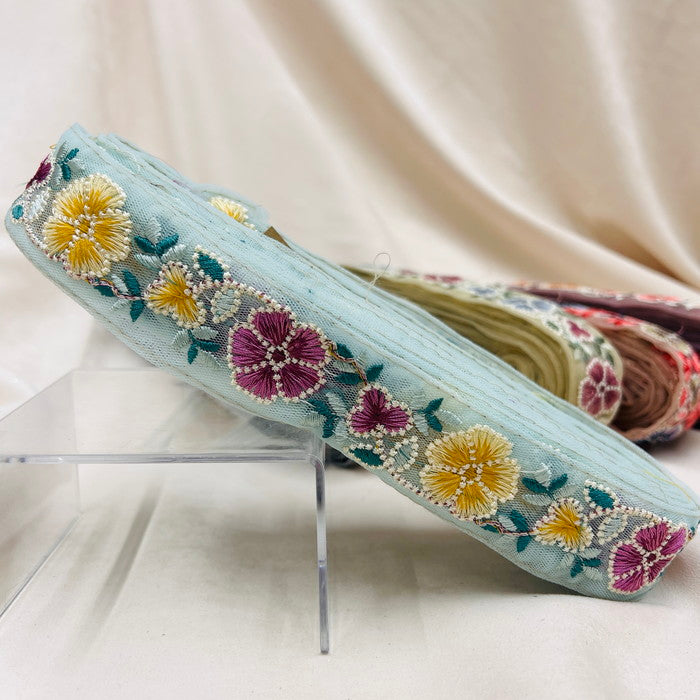 【50cm単位】 刺繍リボン 中間色が今どき 淡い恋の 物語 柔らかい花柄 インド刺繡リボン チュール 幅約3.5cm 230529010
