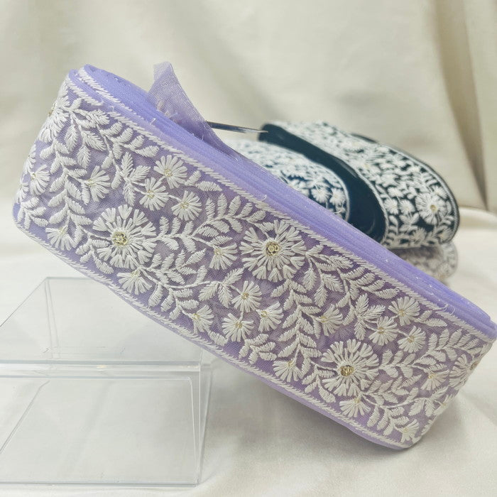 【50cm単位】 刺繍リボン 待望 太幅 スパンコールが アクセント 純白の花畑 インド刺繡リボン2 チュール 幅約7.2cm 230529012