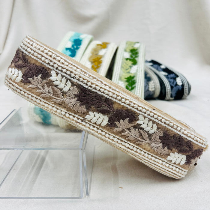 【50cm単位】 刺繍リボン チュールで涼しげ 野山に凛と咲く 花のように チュール ノンスパンコール 幅約5cm 230610005