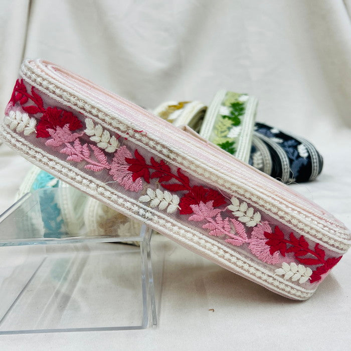 【50cm単位】 刺繍リボン チュールで涼しげ 野山に凛と咲く 花のように チュール ノンスパンコール 幅約5cm 230610005