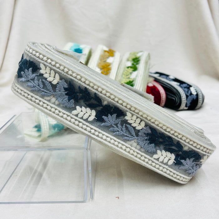 【50cm単位】 刺繍リボン チュールで涼しげ 野山に凛と咲く 花のように チュール ノンスパンコール 幅約5cm 230610005