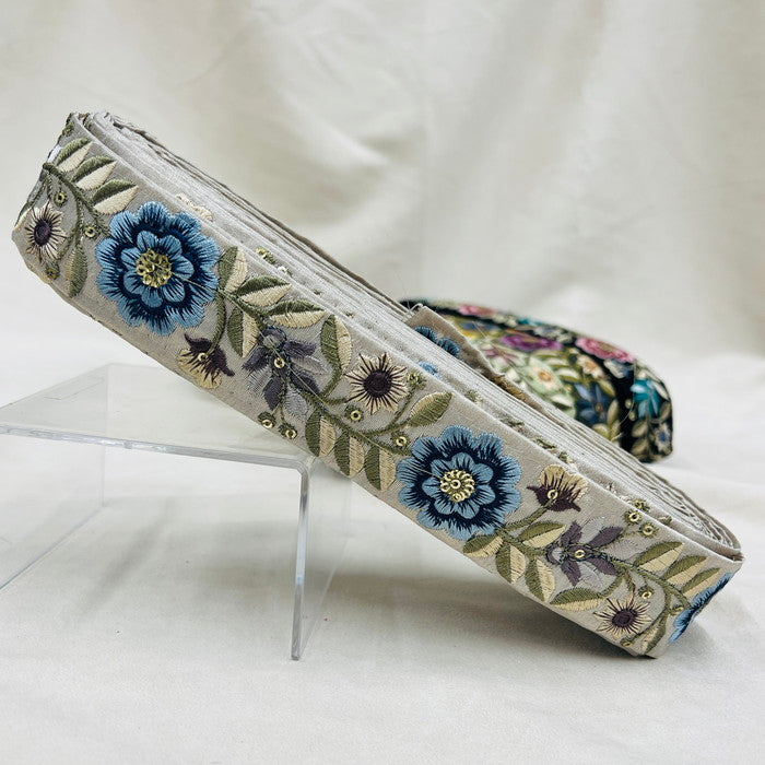 【50cm単位】 刺繍リボン シック&ビューティー くすみカラーが美しい 大人可愛い花柄 布地 幅約4cm 230610010