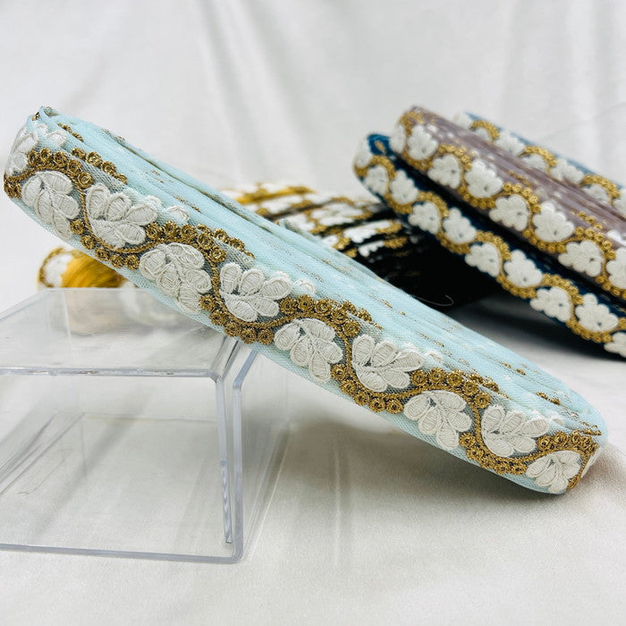 【50cm単位】 刺繍リボン 細幅 ホワホワふわふわ まるでソフトクリームみたいな 花柄 チュール 幅約2.7cm 230610011