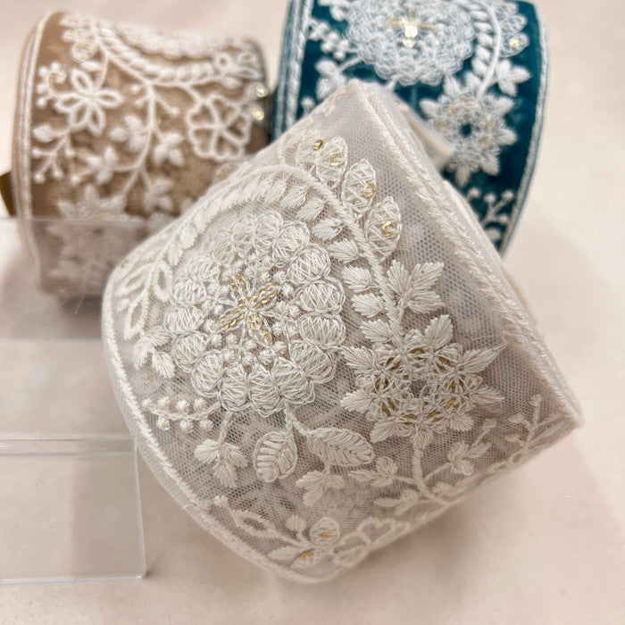 【50cm単位】 刺繍リボン 太幅 スパンコール 弾けながら広がる お花の流れ星 チュール 幅約8.2cm 230722003