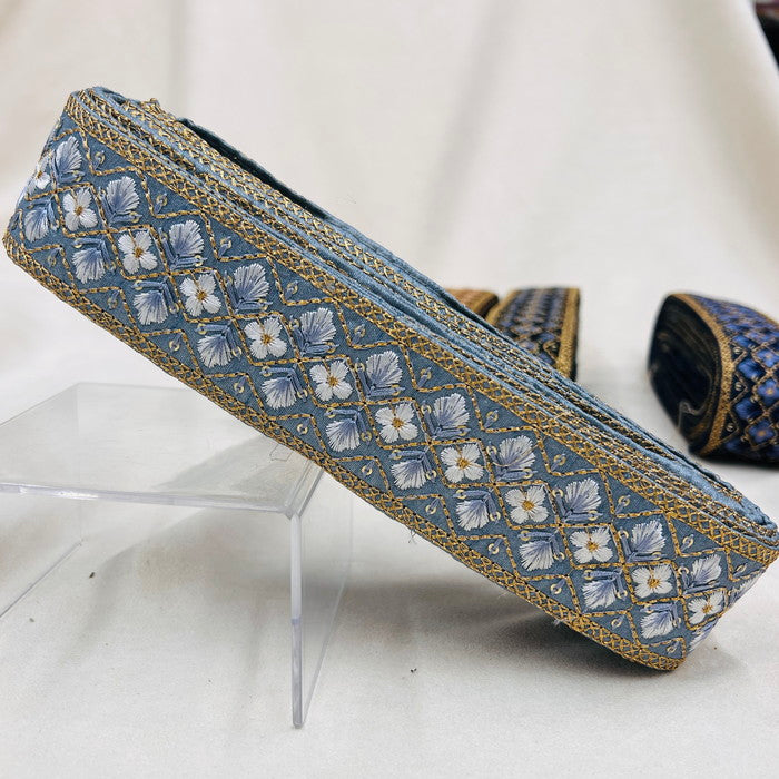 刺繍リボン-【50cm単位】 刺繍リボン 再再再入荷!! キラキラ金糸 大人気格子花柄 布地 幅約4.6cm 230722007-心が躍る刺繍リボン屋 by船場マップ