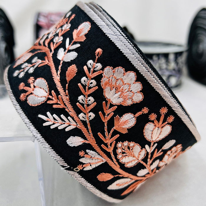 【50cm単位】 刺繍リボン ノンスパンコール 天まで届け 空に向かって咲く花① 布地 幅約6.2cm 230727002