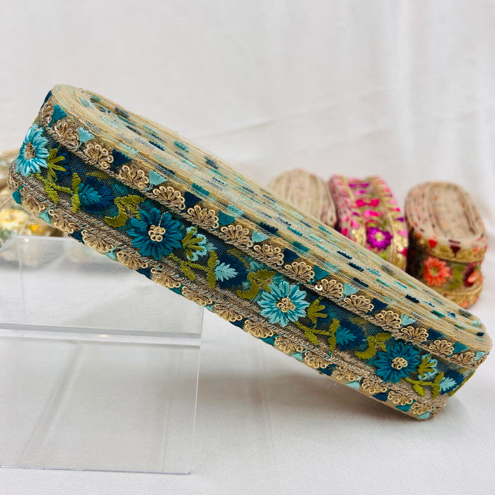 【50cm単位】 刺繍リボン 一年の時を超えて 心がトキメク美しさ 宝石のような花柄 刺繍リボン チュール 幅約4.4cm 230815001