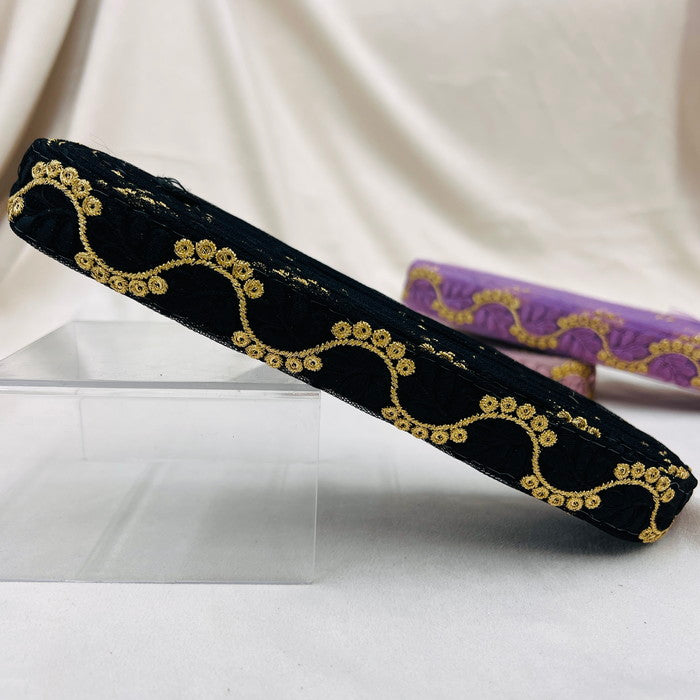 【50cm単位】 刺繍リボン フワフワほわほわ 空に浮かぶ雲のよう 柔らかデザイン 刺繍リボン チュール 幅約2.5cm 230815005