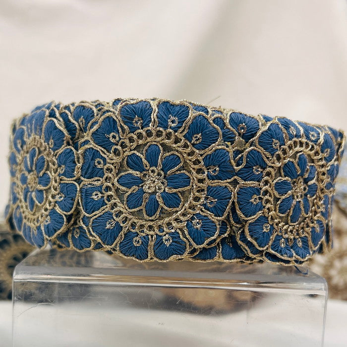 【50cm単位】 刺繍リボン ゴールドの縁取り 妖精達の休息 チュール 幅約4.5cm 230929002
