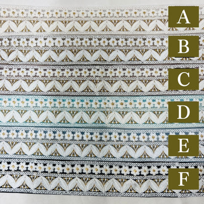 【50cm単位】 刺繡リボン 大人気デザイン 白色に恋する花柄刺繍リボン チュール 幅約5.5cm 230404019