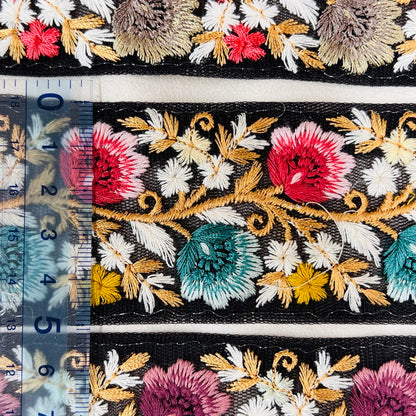 【50cm単位】 刺繍リボン ノンスパンコール  真夜中の約束 咲き乱れる花たち チュール 幅約5cm 23040626002