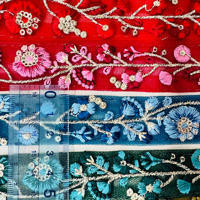 【50cm単位】 刺繍リボン 店頭でも大人気 同系色の花柄 洗練された美しさ 細幅 インド刺繡リボン2 チュール 幅約2.7cm 230529007