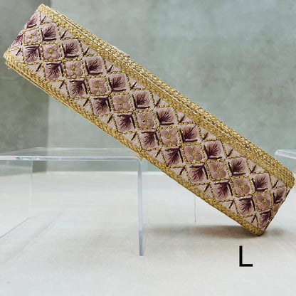 【50cm単位】 刺繍リボン 再再再入荷！！ キラキラ金糸 大人気格子花柄 布地 幅約4.6cm 230722007