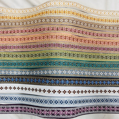 【50cm単位】 刺繍リボン 待望の再再再入荷 格子柄とお花のチェーン 布地 幅約2.7cm~約3.1cm 230929003