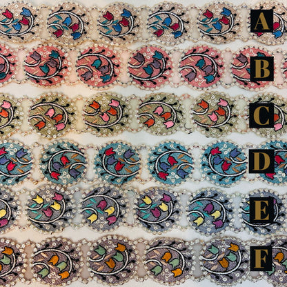 【50cm単位】 刺繍リボン カラフル ポップ メロディが 聴こえる スズランの 音符 チュール 幅約4.1cm 240116008