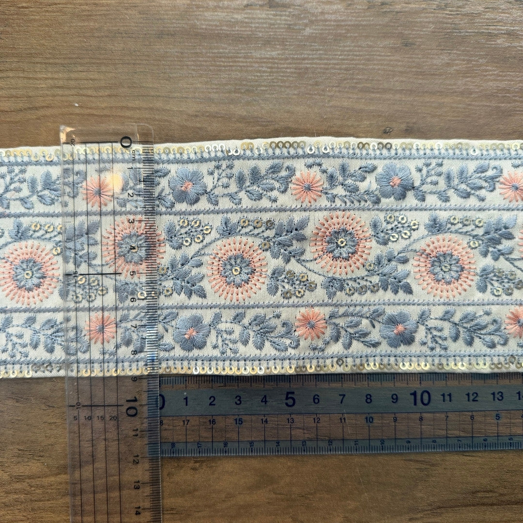 刺繍リボン-【50cm単位】 刺繍リボン 広幅 幅広 太幅 インド刺繍リボン スパンコール 布地 シャーロットの花壇 幅約8.9cm 240408020-心が躍る刺繍リボン屋 by船場マップ